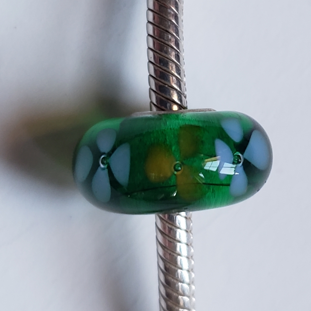 Universal unique trollbead floral green blue orang